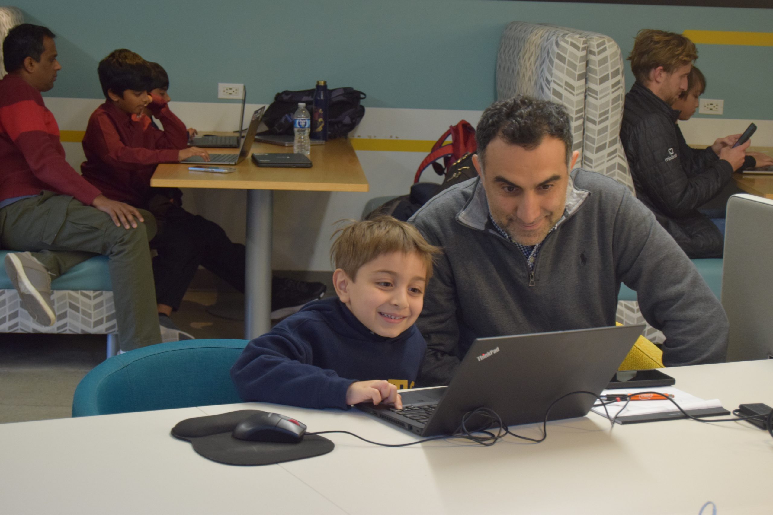 copii, calculator, programare, inteligenta artificiala, ai